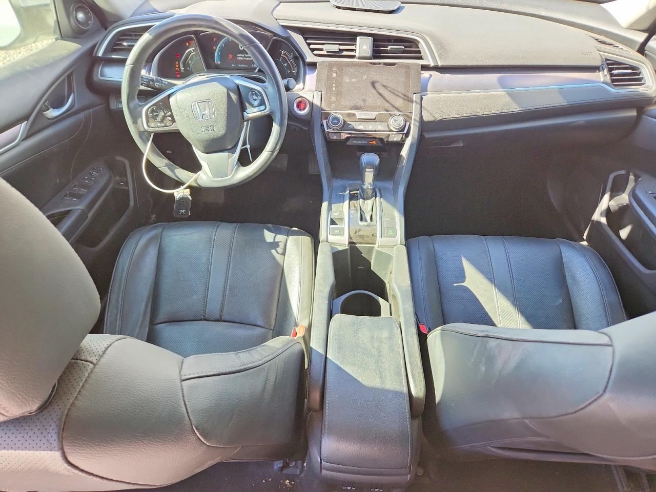 2016 Honda Civic Touring White vin: 19XFC1F9XGE030699