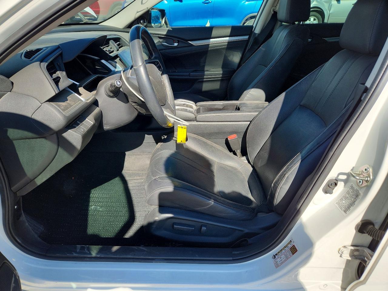 2016 Honda Civic Touring White vin: 19XFC1F9XGE030699
