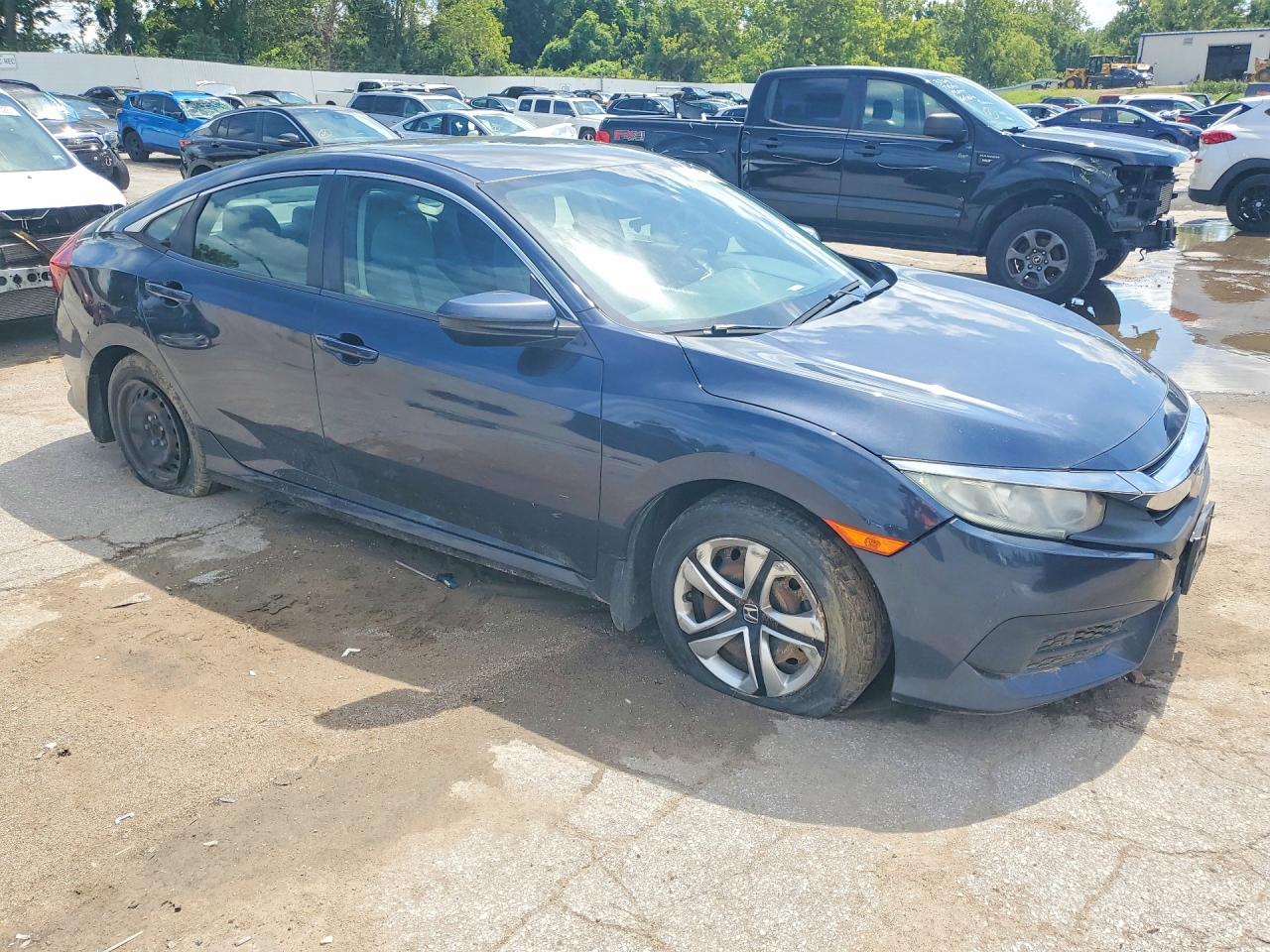 2018 Honda Civic Lx Blue vin: 19XFC2F50JE000590