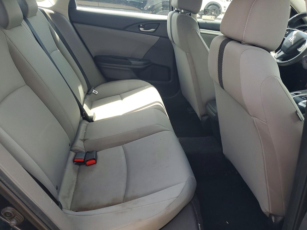 2018 Honda Civic Lx Blue vin: 19XFC2F50JE000590