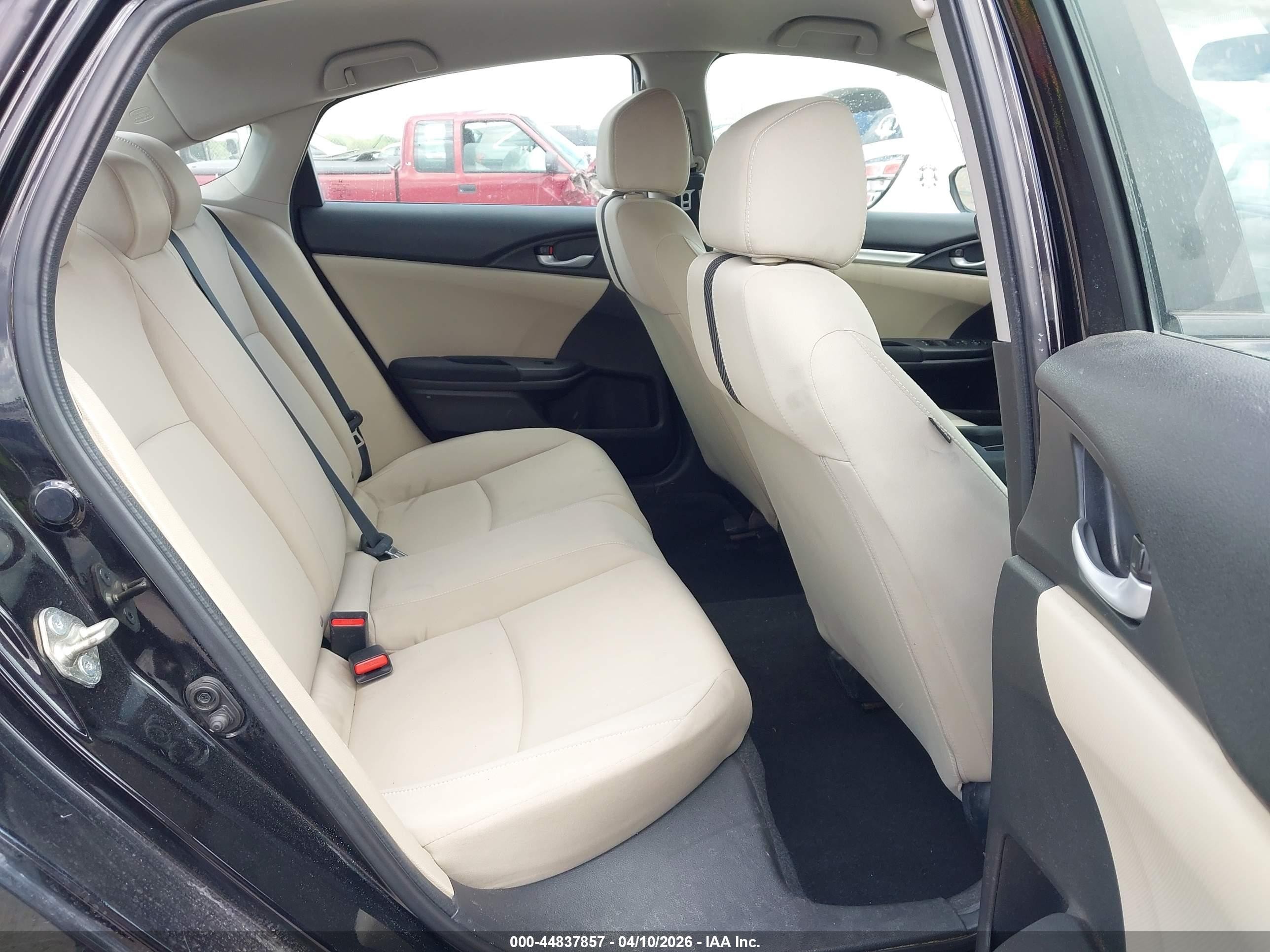 2018 Honda Civic Lx Черный vin: 19XFC2F50JE205990