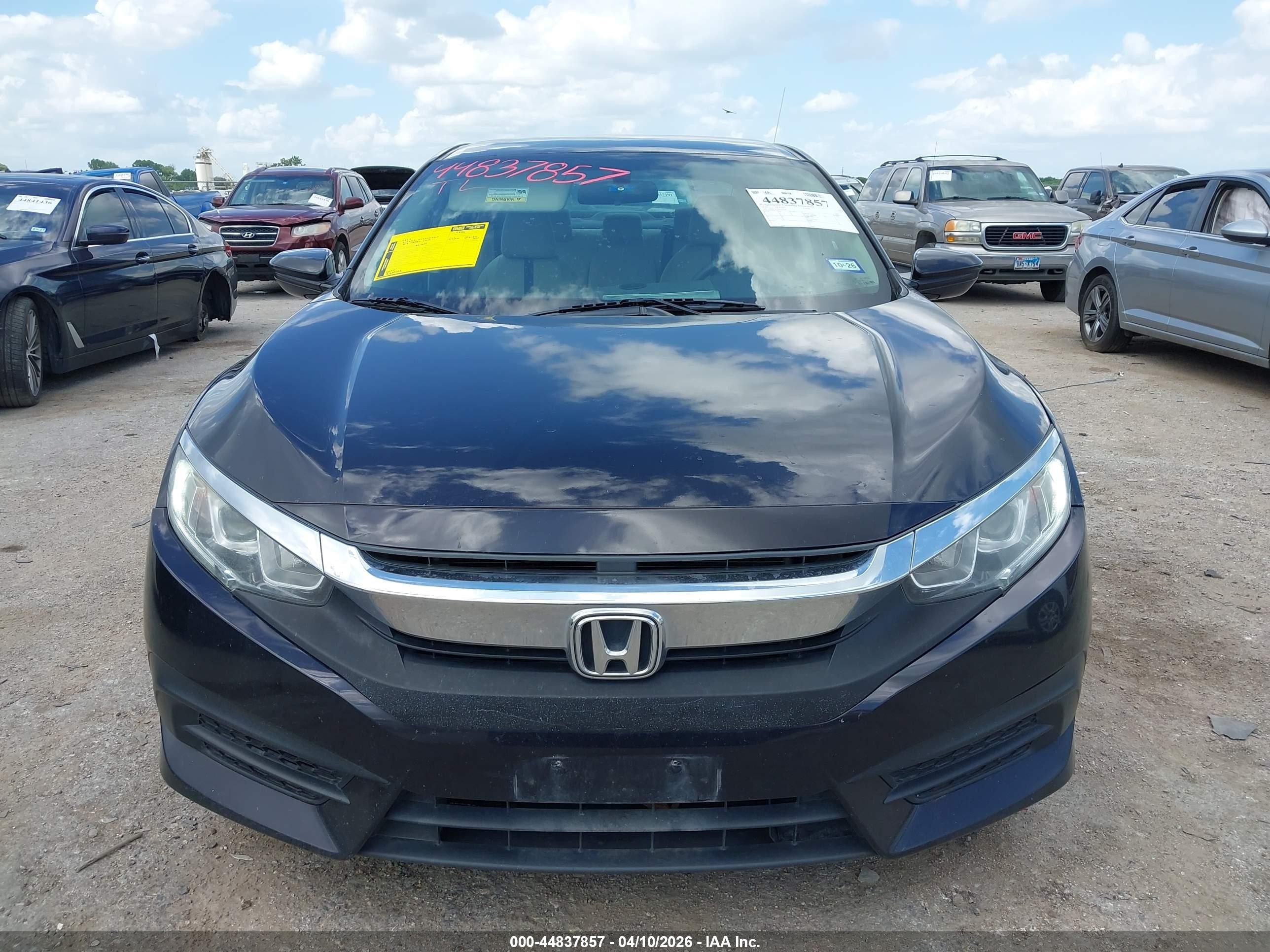 2018 Honda Civic Lx Черный vin: 19XFC2F50JE205990