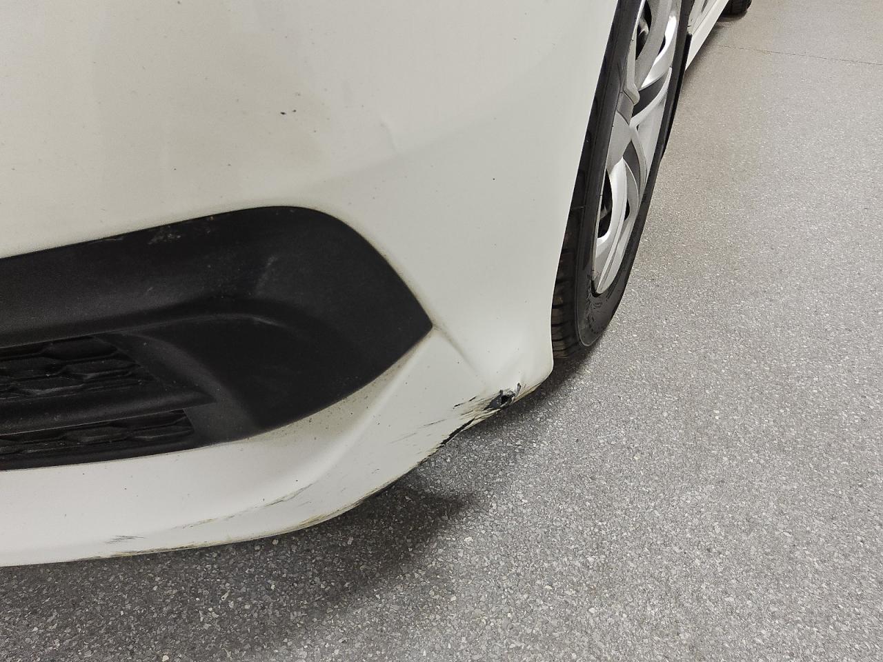 2016 Honda Civic Lx Белый vin: 19XFC2F51GE055574 Damage: Front Bumper/Cover, Broken, Replacement Required