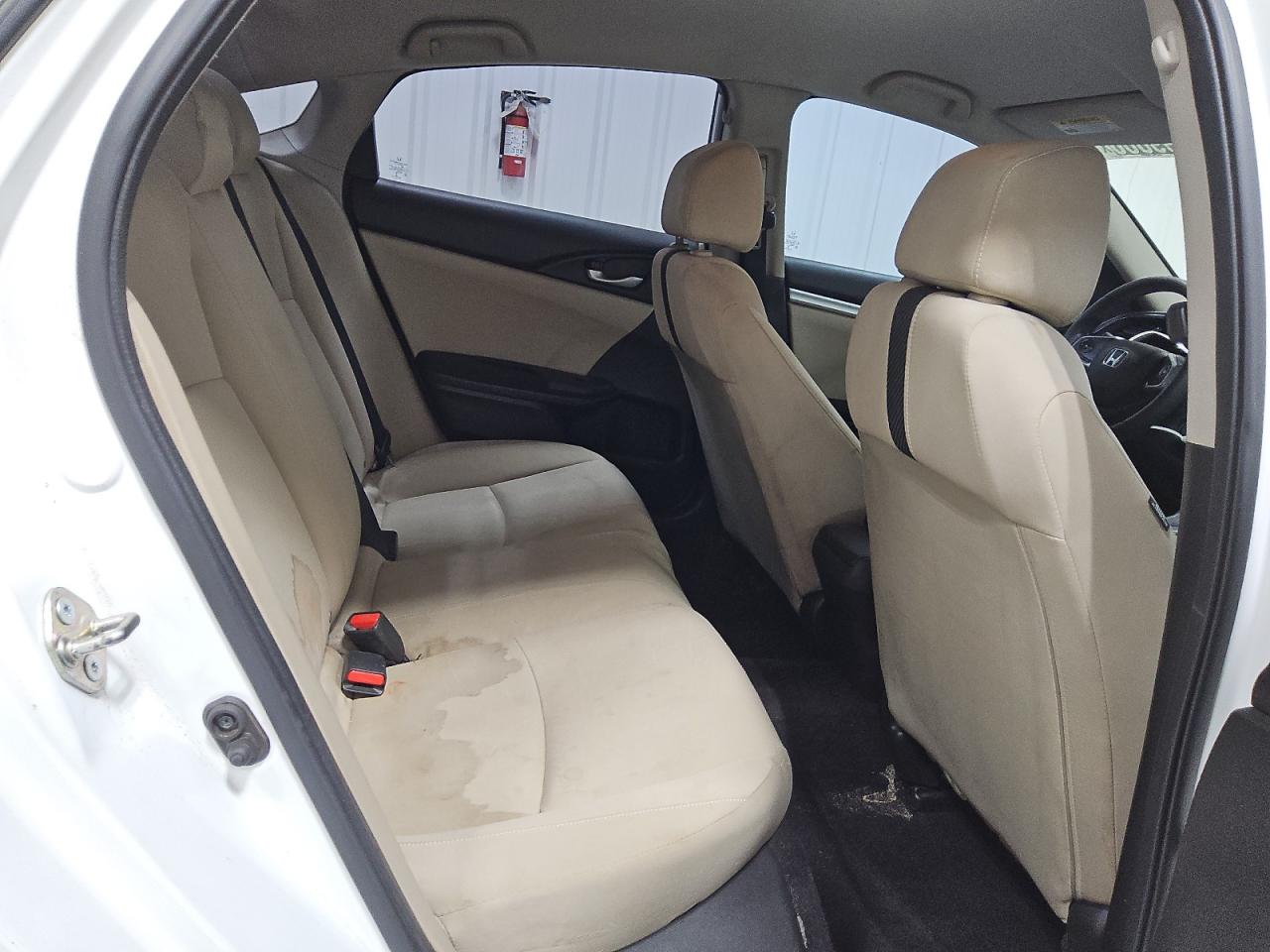 2016 Honda Civic Lx Белый vin: 19XFC2F51GE055574 Damage: Right Rear Seat, Stained, Permanent