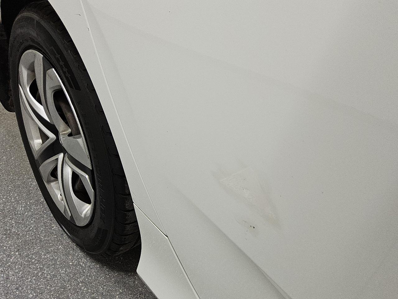 2016 Honda Civic Lx Белый vin: 19XFC2F51GE055574 Damage: Right Rear Door, Previous Repair, Substandard Repair