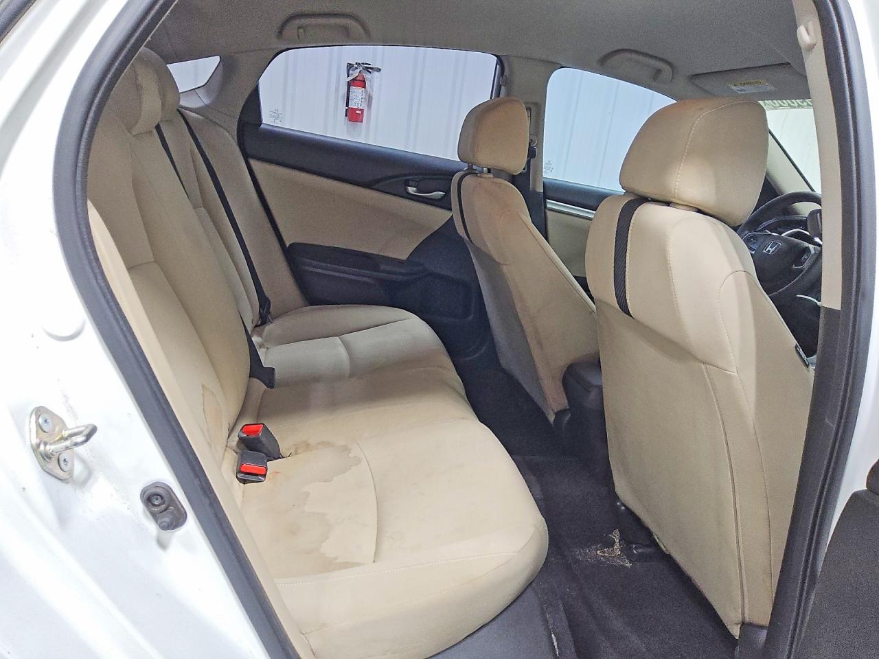 2016 Honda Civic Lx Белый vin: 19XFC2F51GE055574
