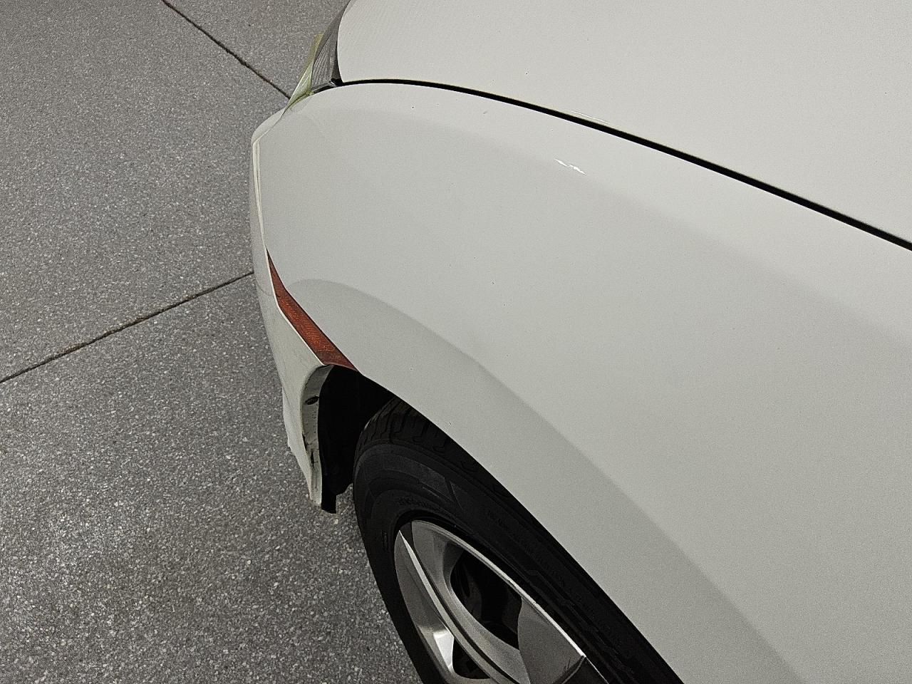 2016 Honda Civic Lx Белый vin: 19XFC2F51GE055574 Damage: Left Front Fender, Dent(S) W/No Paint Dmg, 1/2 To 1 Inch