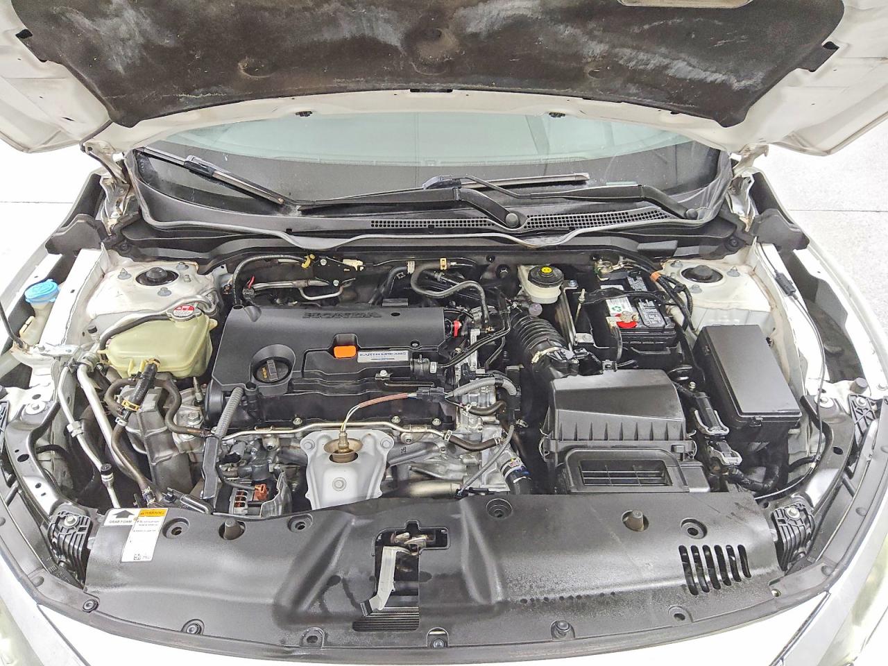 2016 Honda Civic Lx Белый vin: 19XFC2F51GE055574