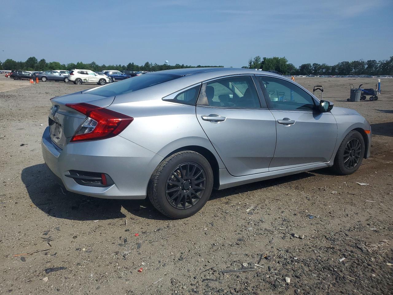 2018 Honda Civic Lx Silver vin: 19XFC2F52JE008268
