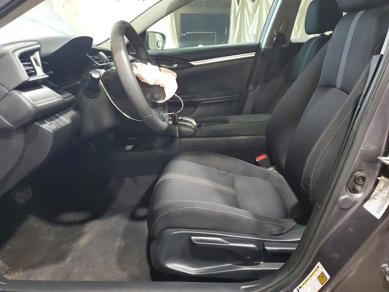 2018 Honda Civic Lx Серый vin: 19XFC2F52JE028682