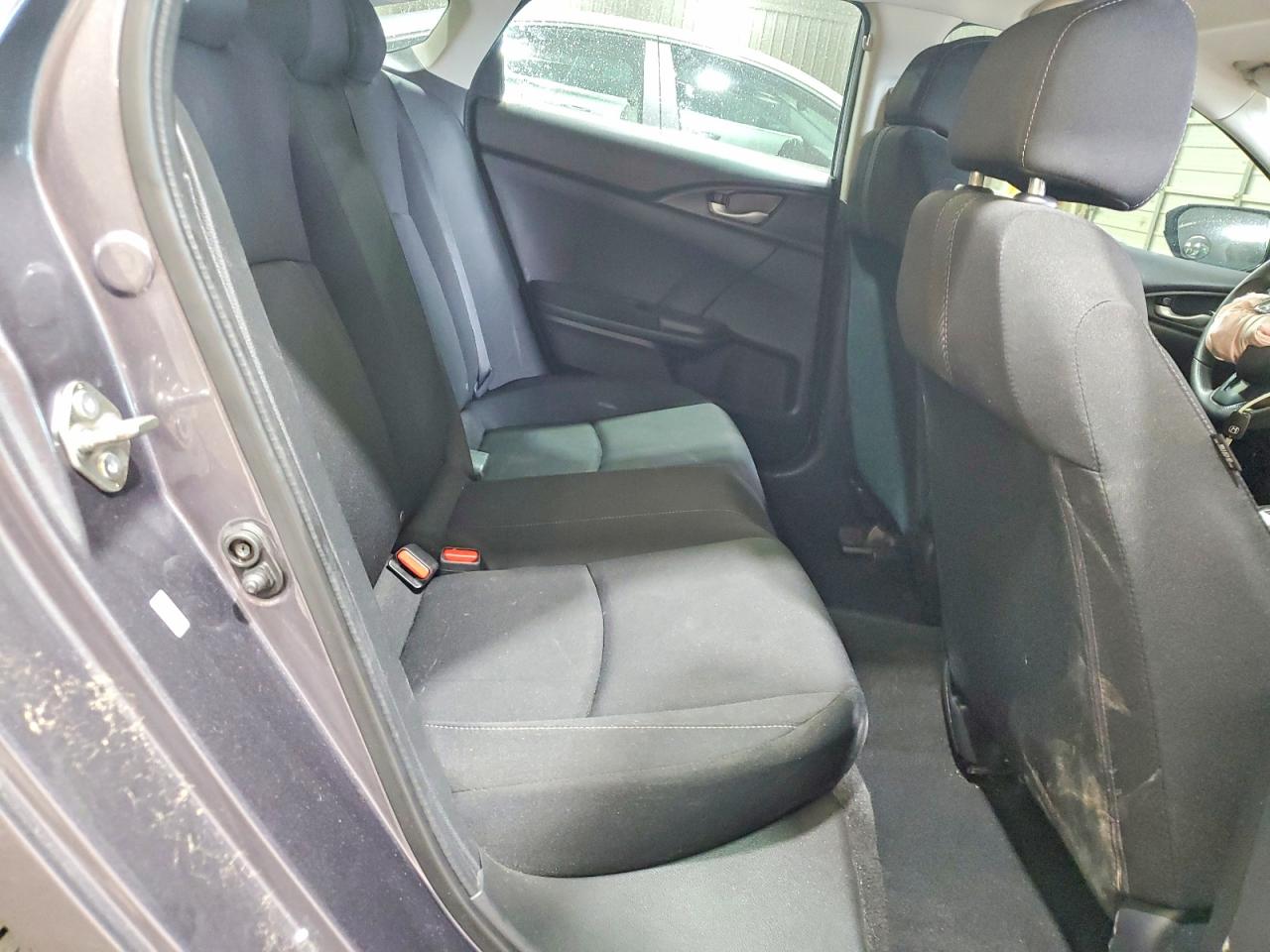 2018 Honda Civic Lx Серый vin: 19XFC2F52JE028682