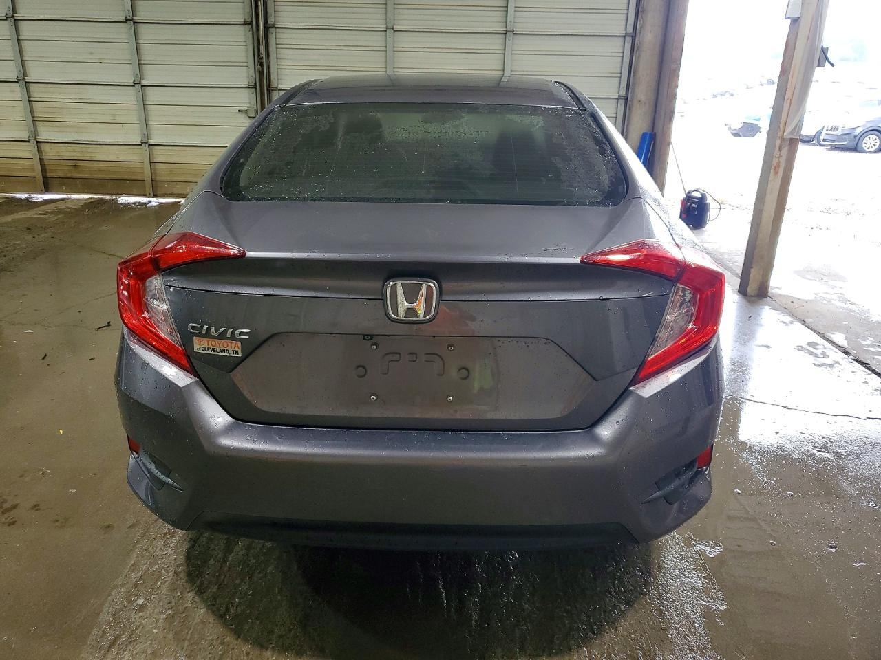 2018 Honda Civic Lx Серый vin: 19XFC2F52JE028682