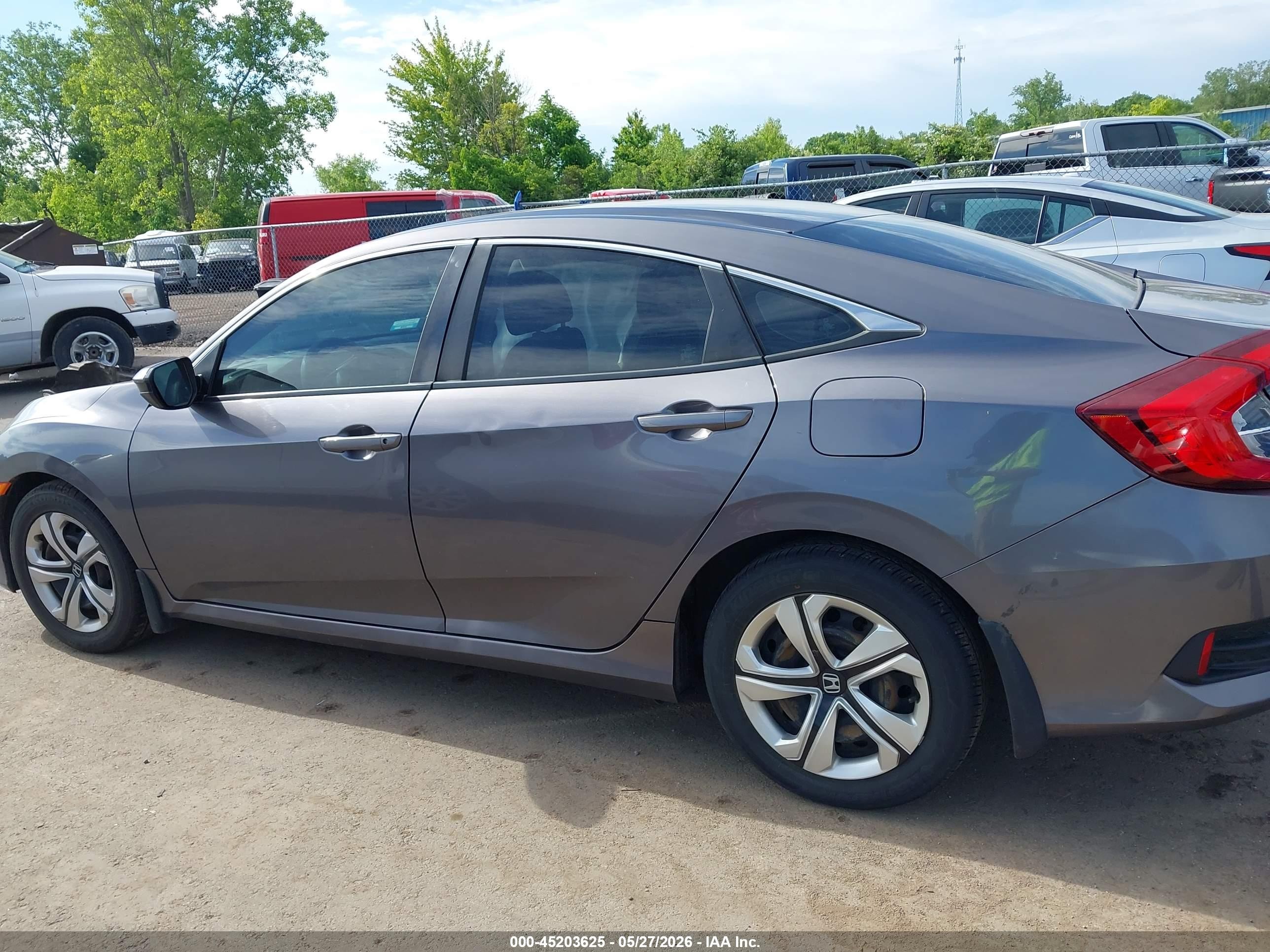 2017 Honda Civic Lx Серый vin: 19XFC2F53HE069395