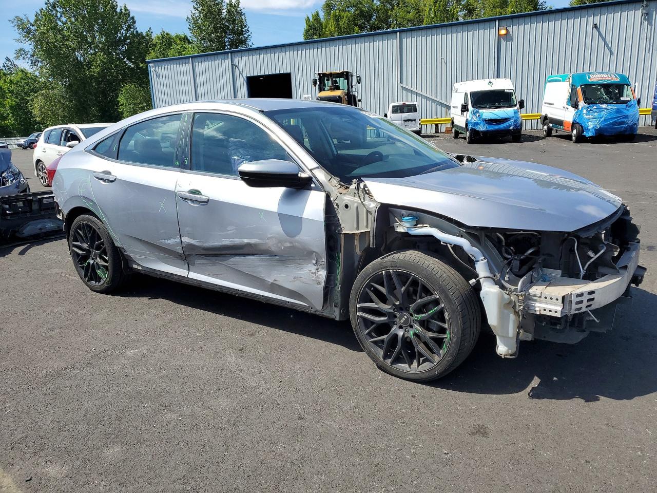 2018 Honda Civic Lx Серебряный vin: 19XFC2F53JE205224