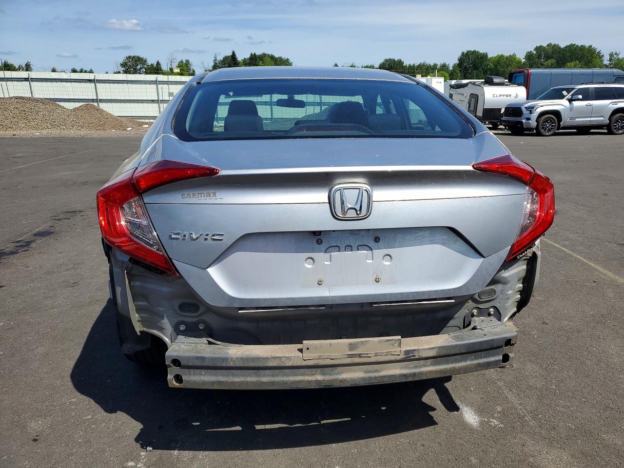 2018 Honda Civic Lx Серебряный vin: 19XFC2F53JE205224