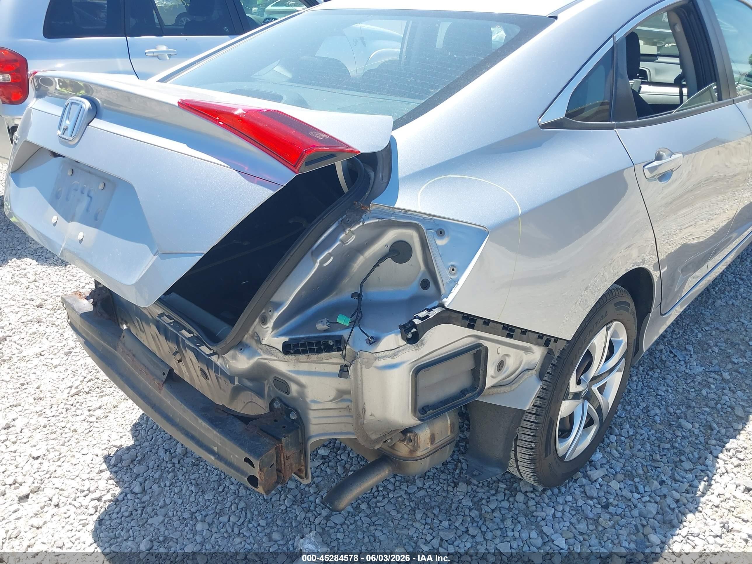 2016 Honda Civic Lx Silver vin: 19XFC2F54GE048571