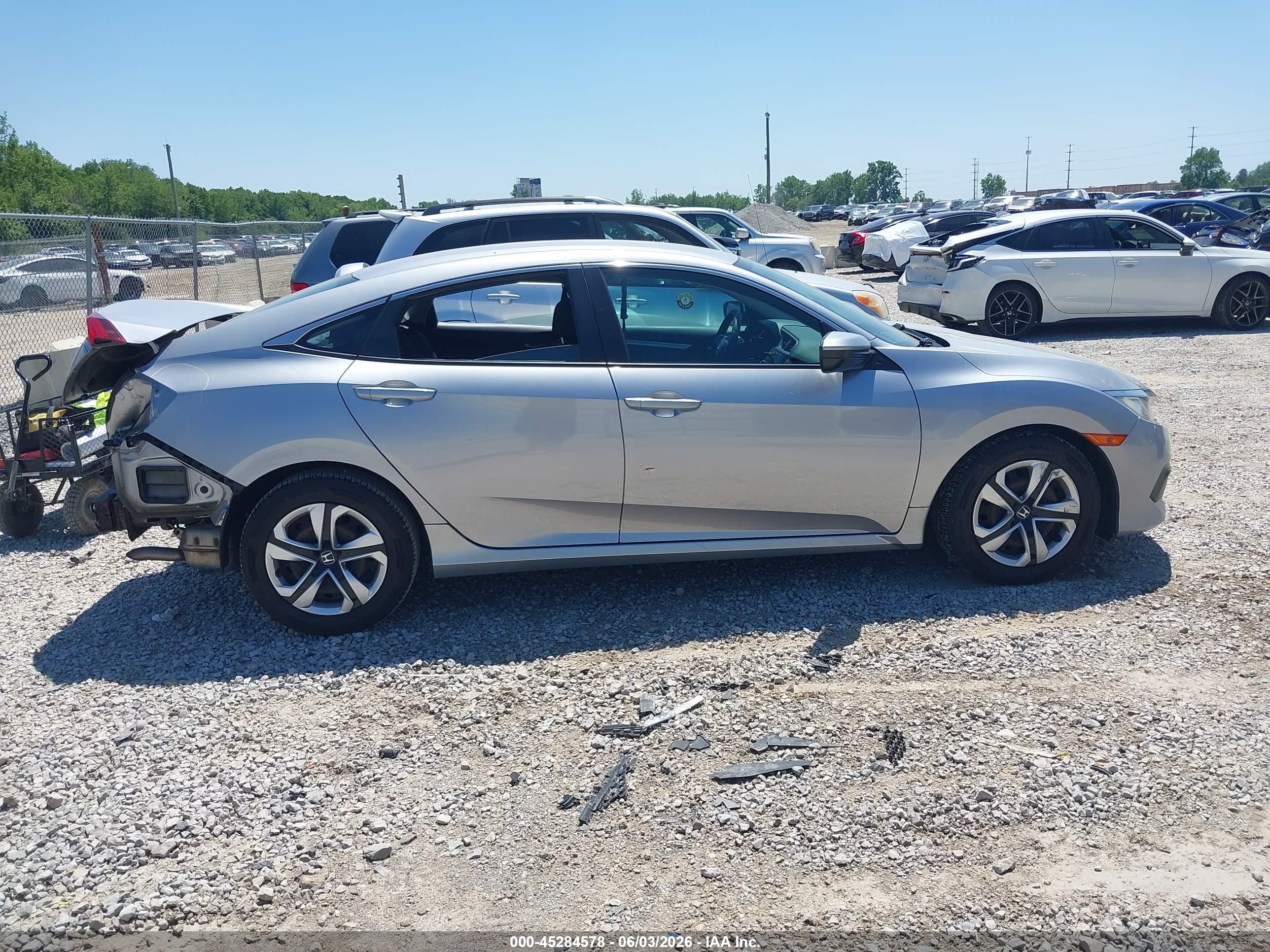 2016 Honda Civic Lx Silver vin: 19XFC2F54GE048571