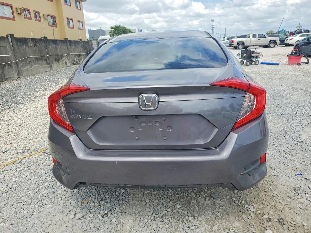 2017 Honda Civic Lx Gray vin: 19XFC2F55HE008792