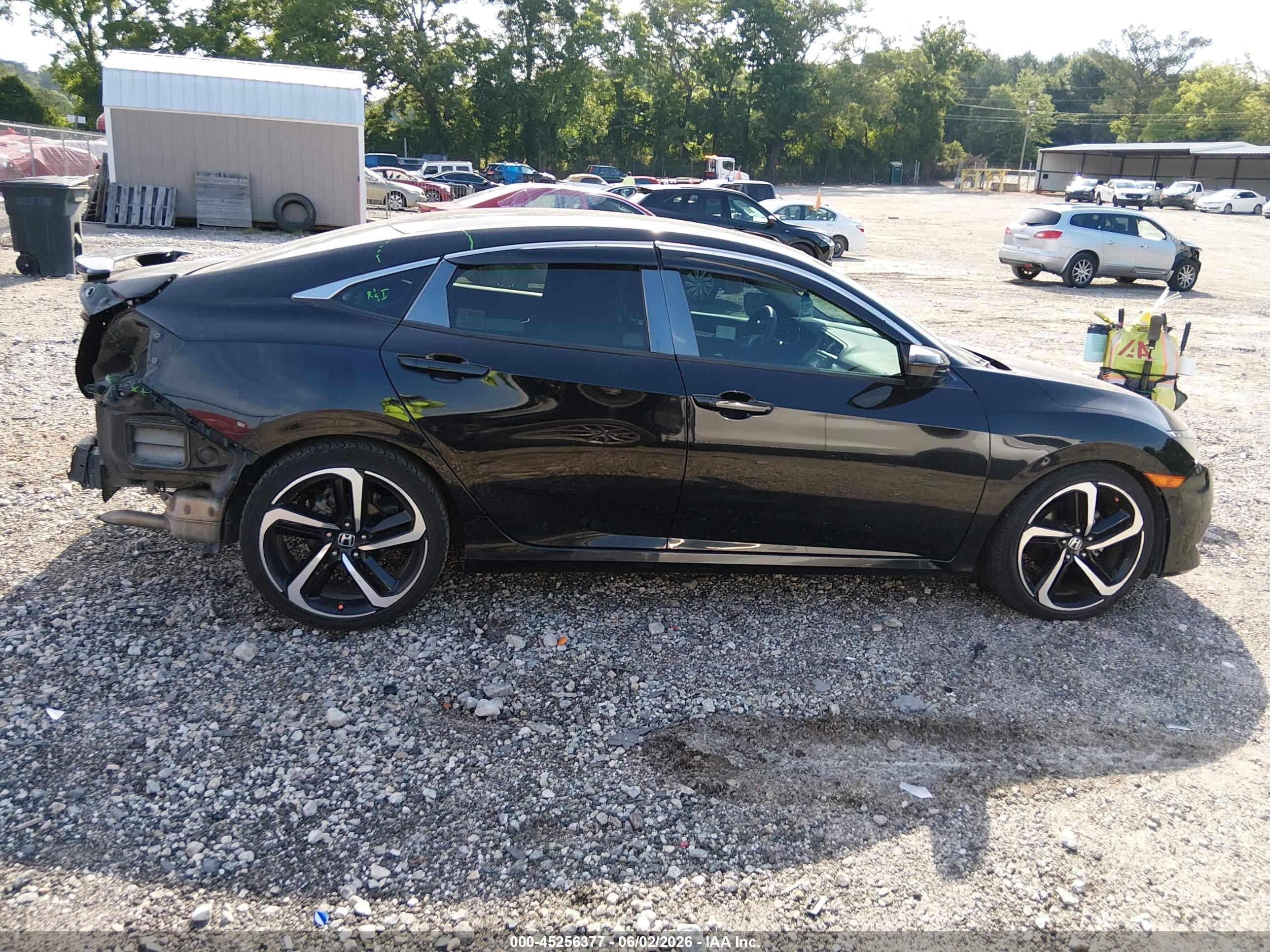 2017 Honda Civic Lx Черный vin: 19XFC2F55HE045244
