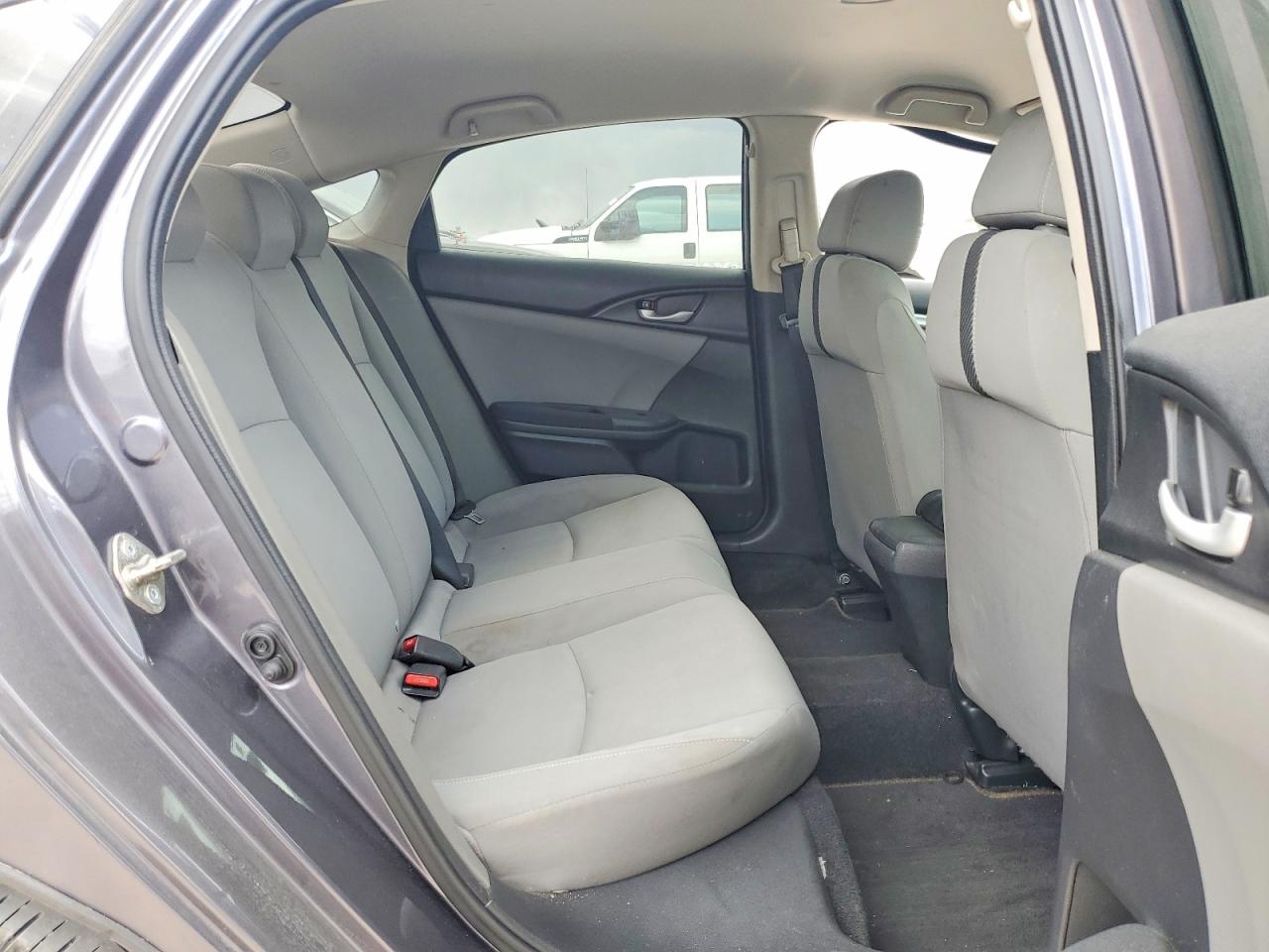 2018 Honda Civic Lx Gray vin: 19XFC2F57JE019749