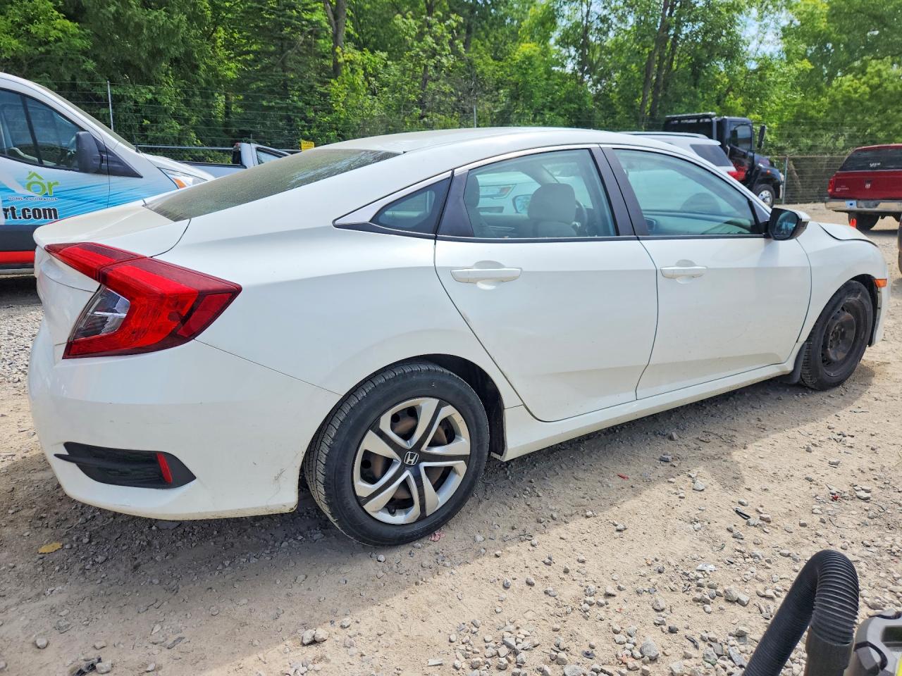 2018 Honda Civic Lx White vin: 19XFC2F58JE017511
