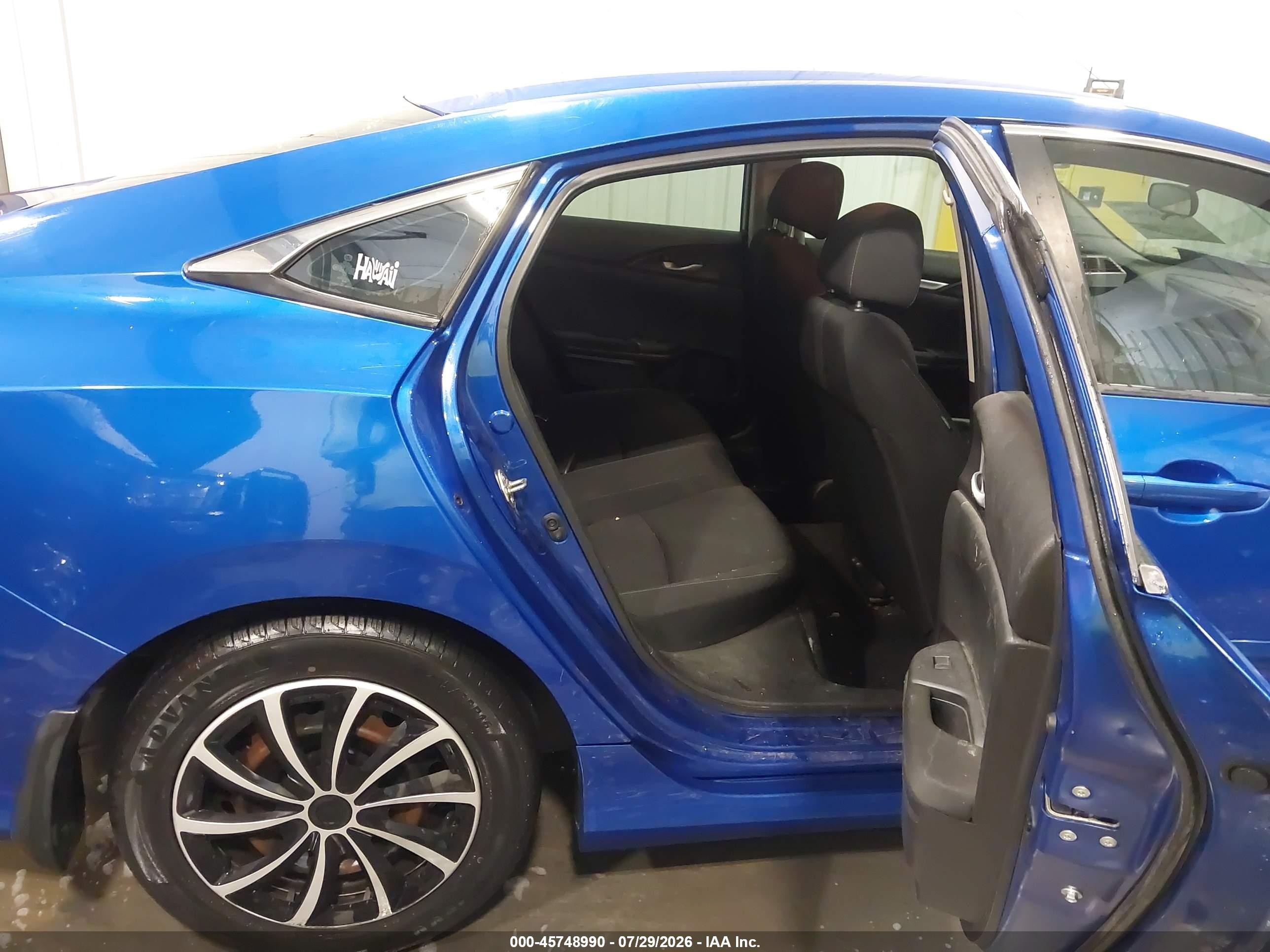2018 Honda Civic Lx Blue vin: 19XFC2F59JE003665