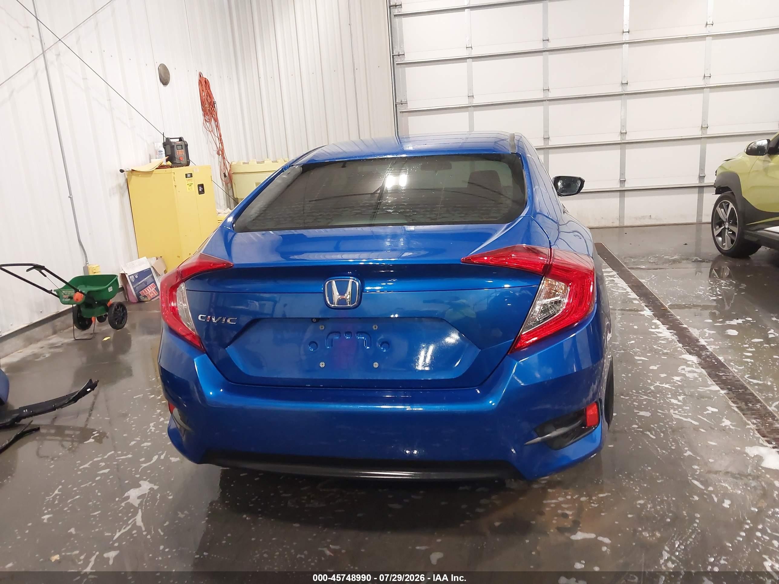 2018 Honda Civic Lx Blue vin: 19XFC2F59JE003665