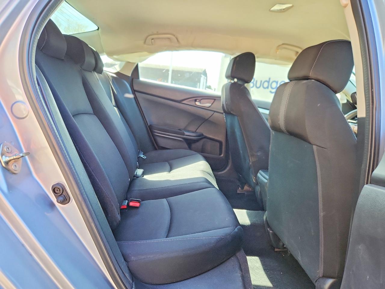 2019 Honda Civic Lx Silver vin: 19XFC2F61KE021829