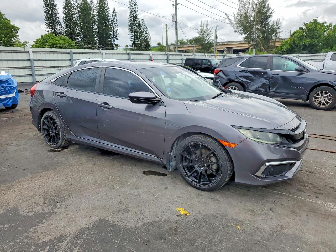 2019 Honda Civic Lx Gray vin: 19XFC2F63KE008922