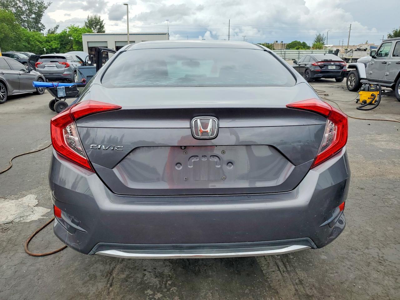 2019 Honda Civic Lx Gray vin: 19XFC2F63KE008922