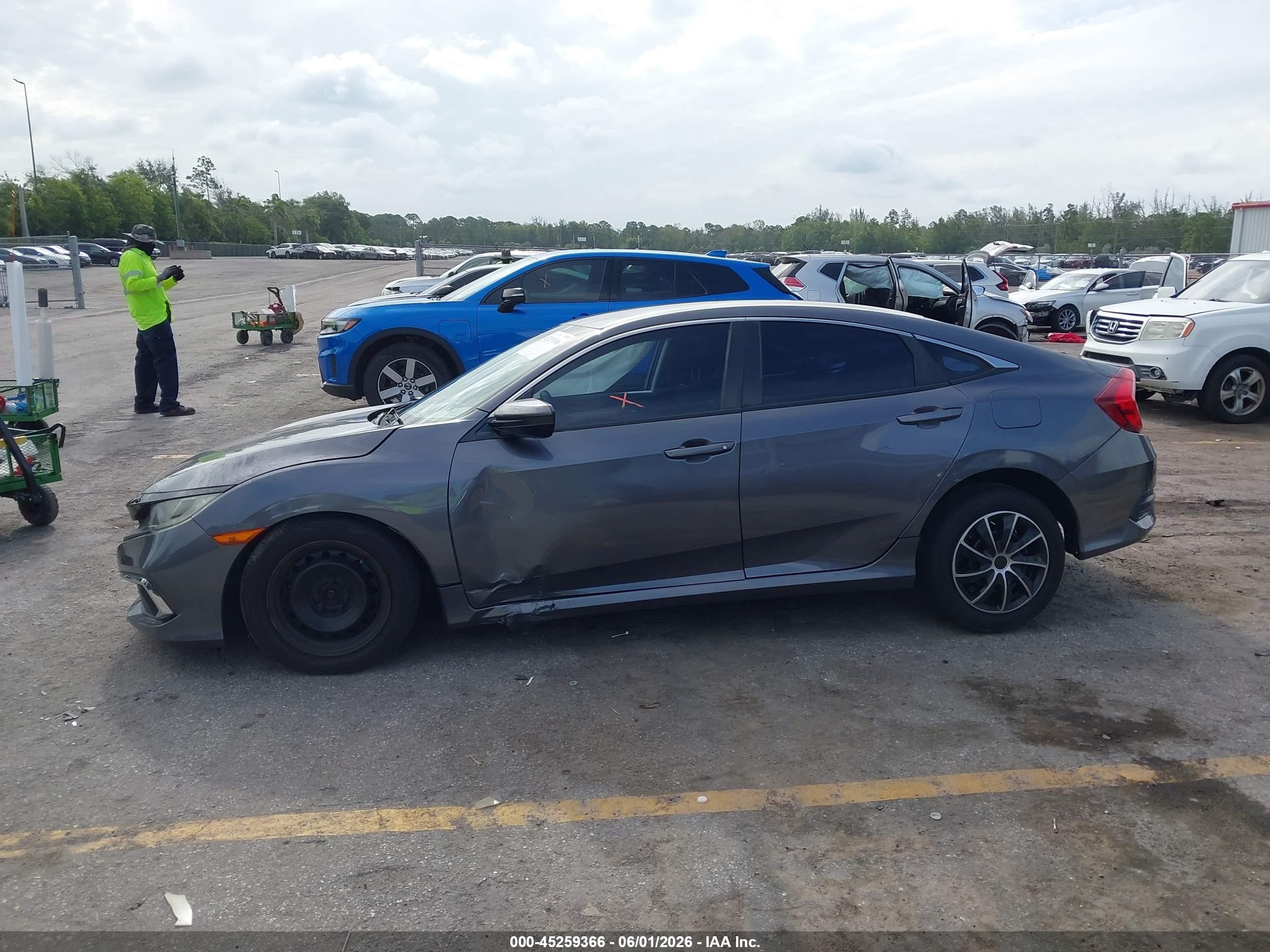 2019 Honda Civic Lx Gray vin: 19XFC2F63KE015689