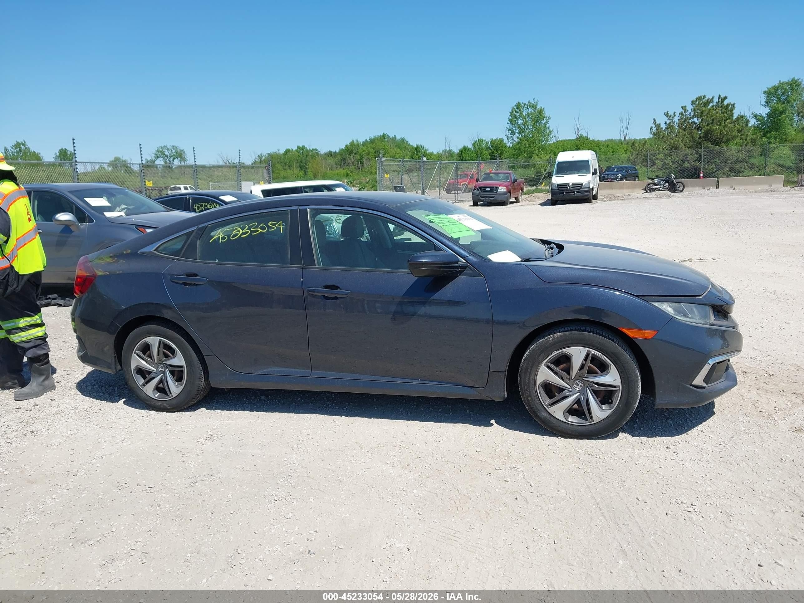 2019 Honda Civic Lx Blue vin: 19XFC2F63KE022707
