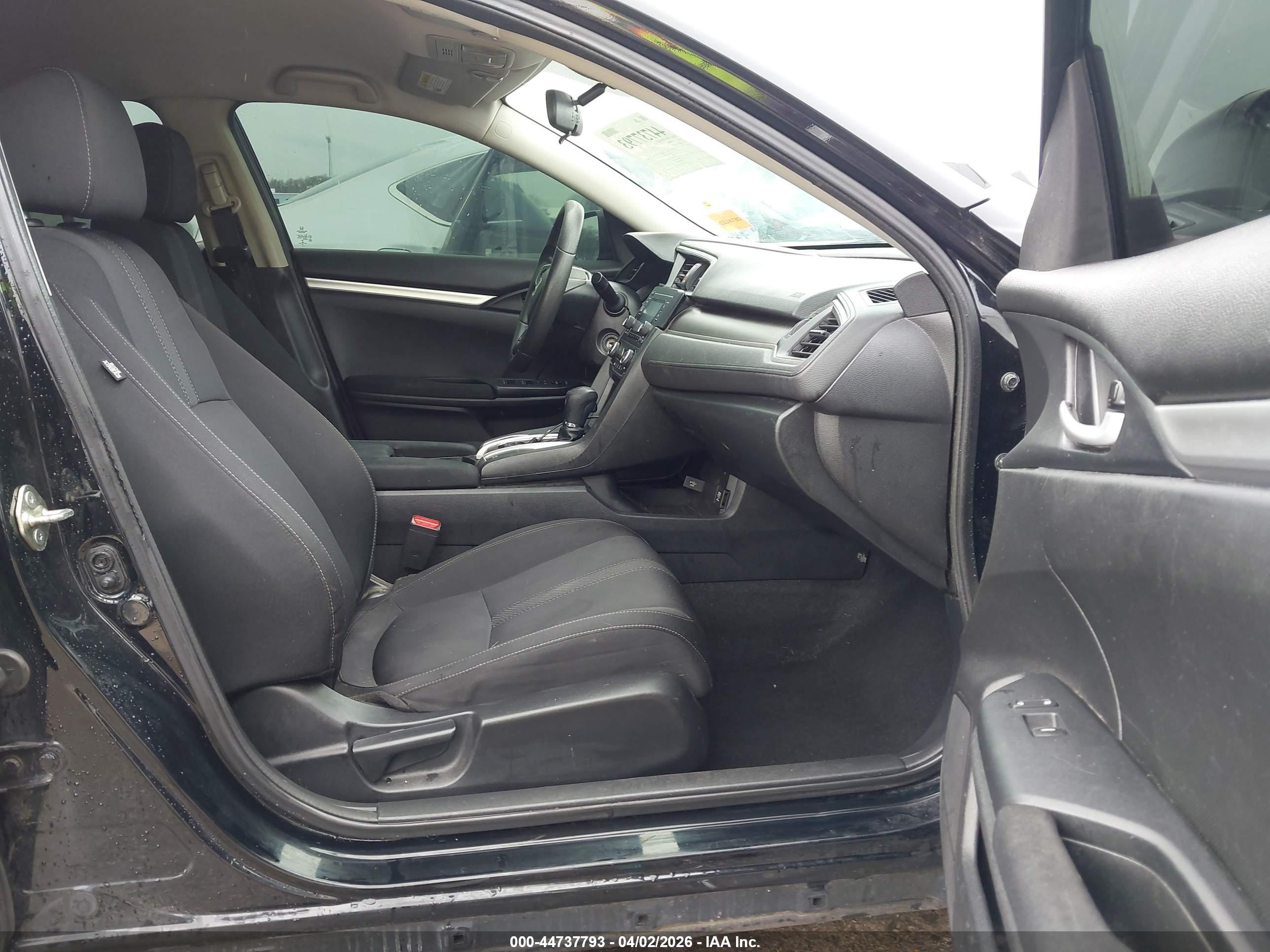2019 Honda Civic Lx Черный vin: 19XFC2F64KE021047