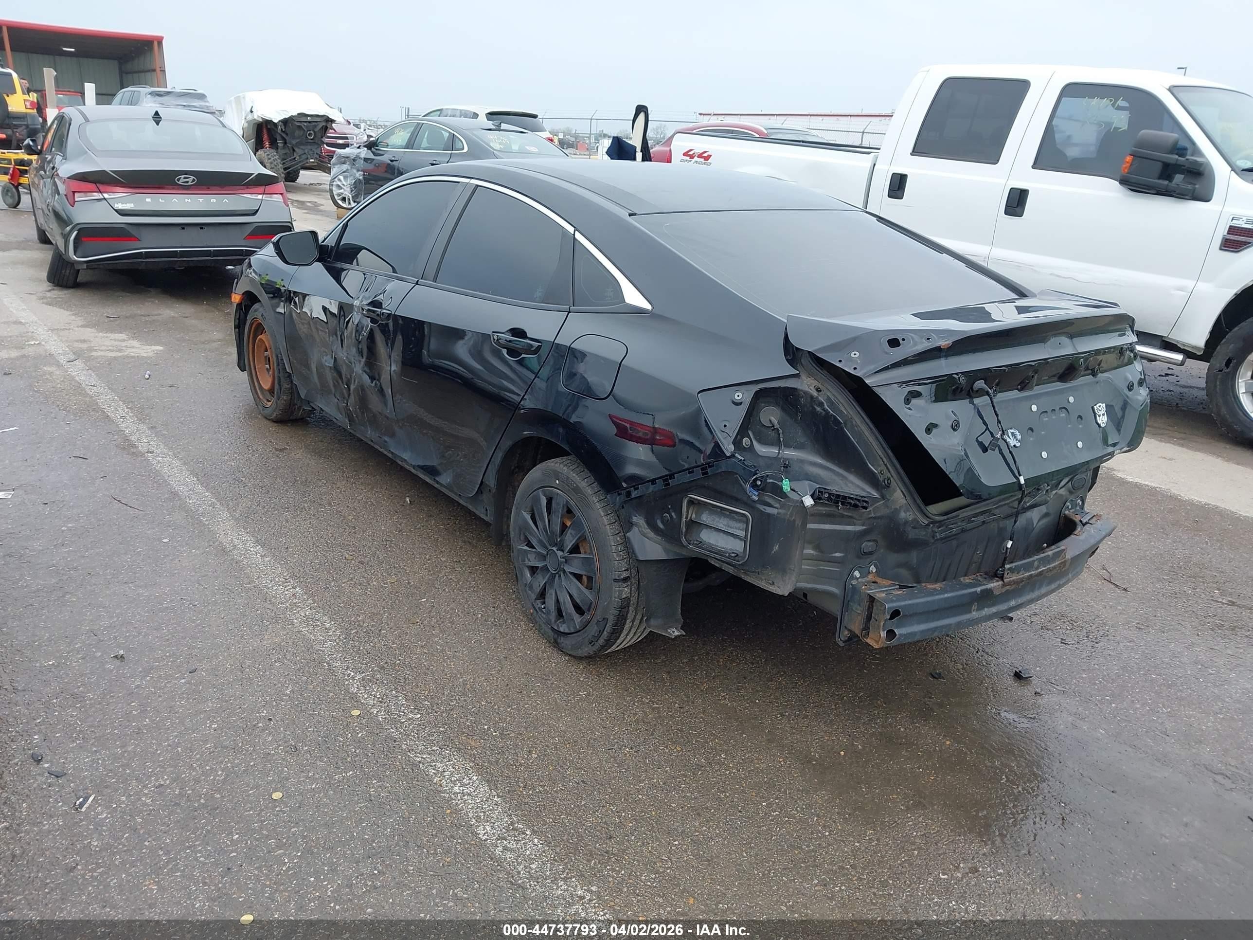 2019 Honda Civic Lx Черный vin: 19XFC2F64KE021047