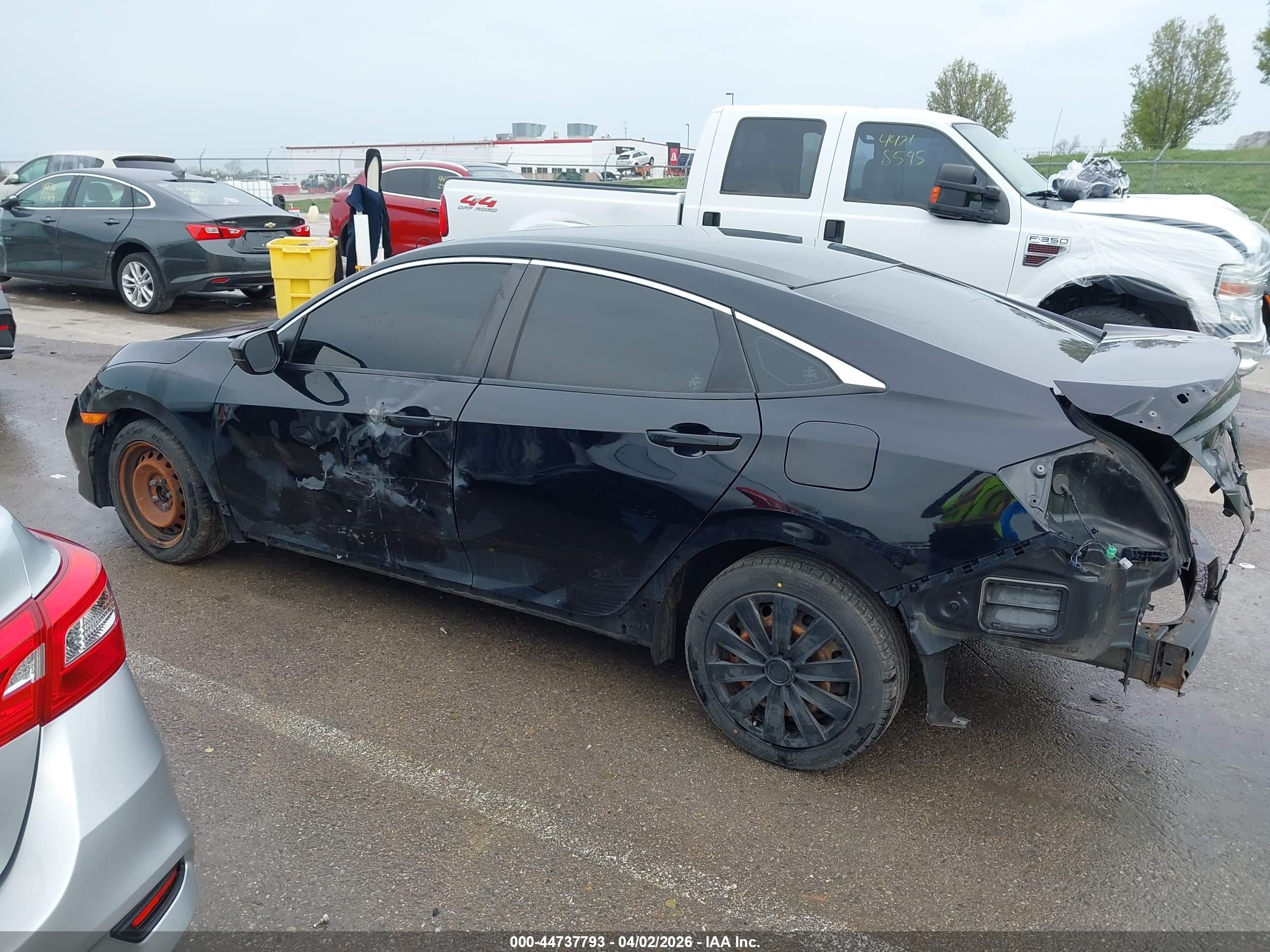 2019 Honda Civic Lx Черный vin: 19XFC2F64KE021047