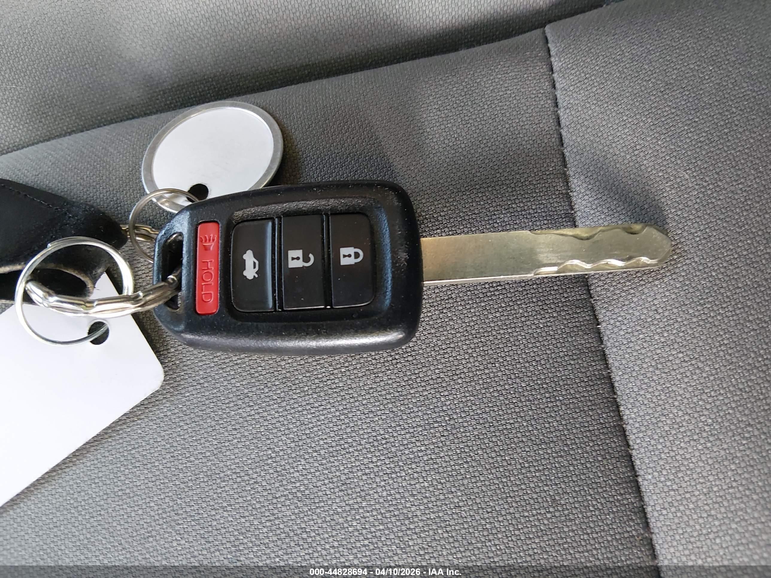 2019 Honda Civic Lx Silver vin: 19XFC2F66KE020398