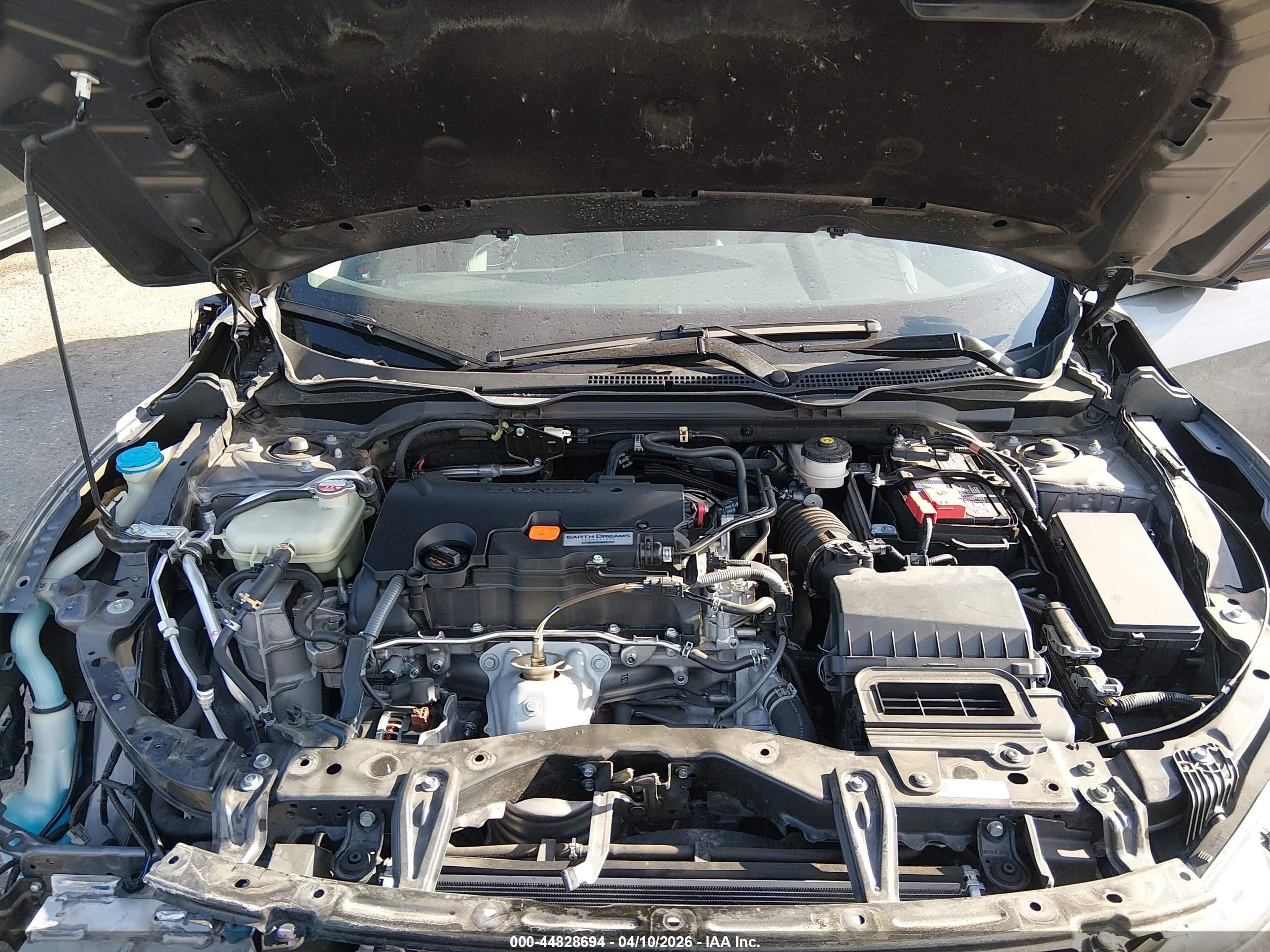 2019 Honda Civic Lx Silver vin: 19XFC2F66KE020398