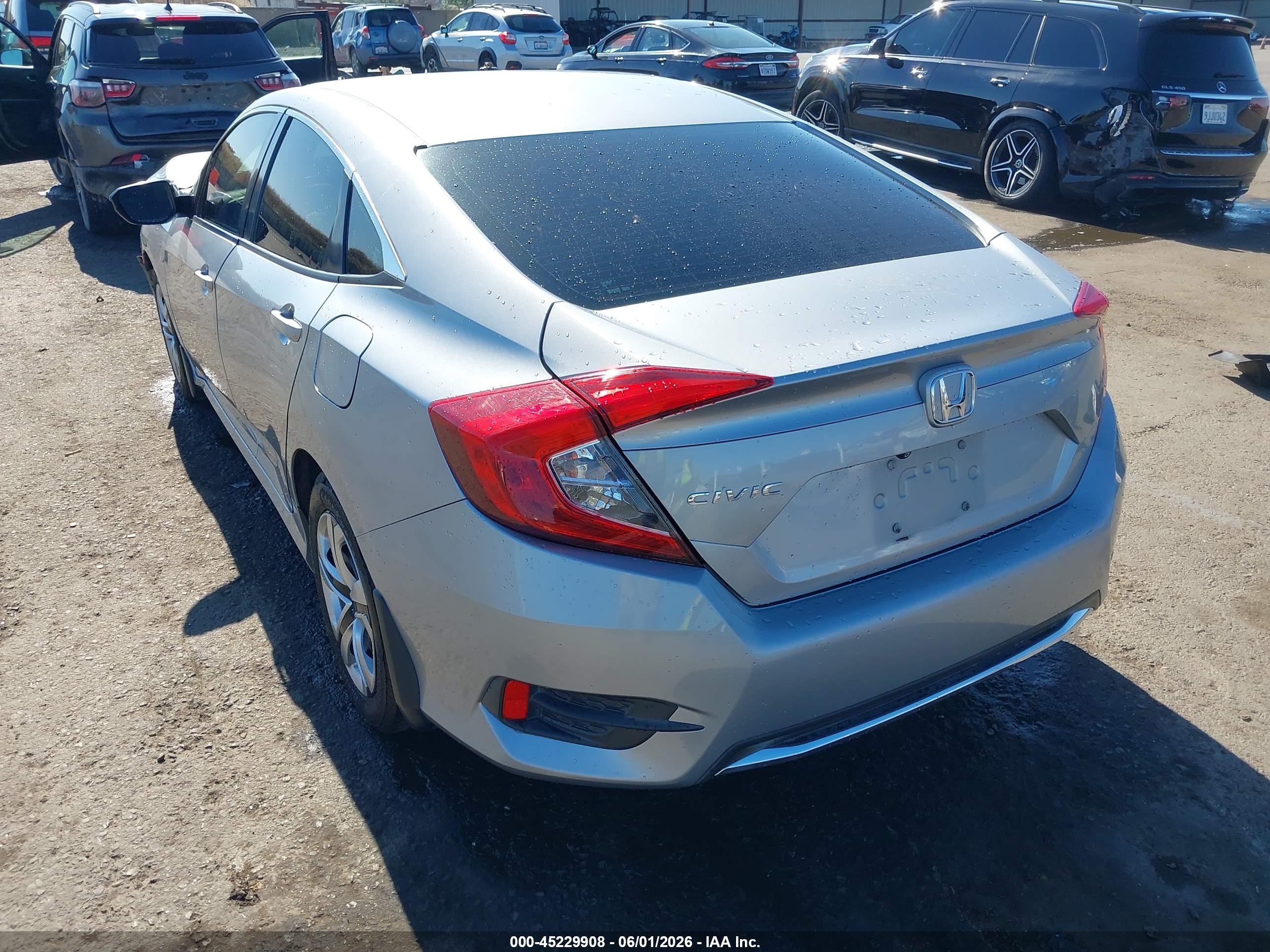 2019 Honda Civic Lx Silver vin: 19XFC2F67KE202787