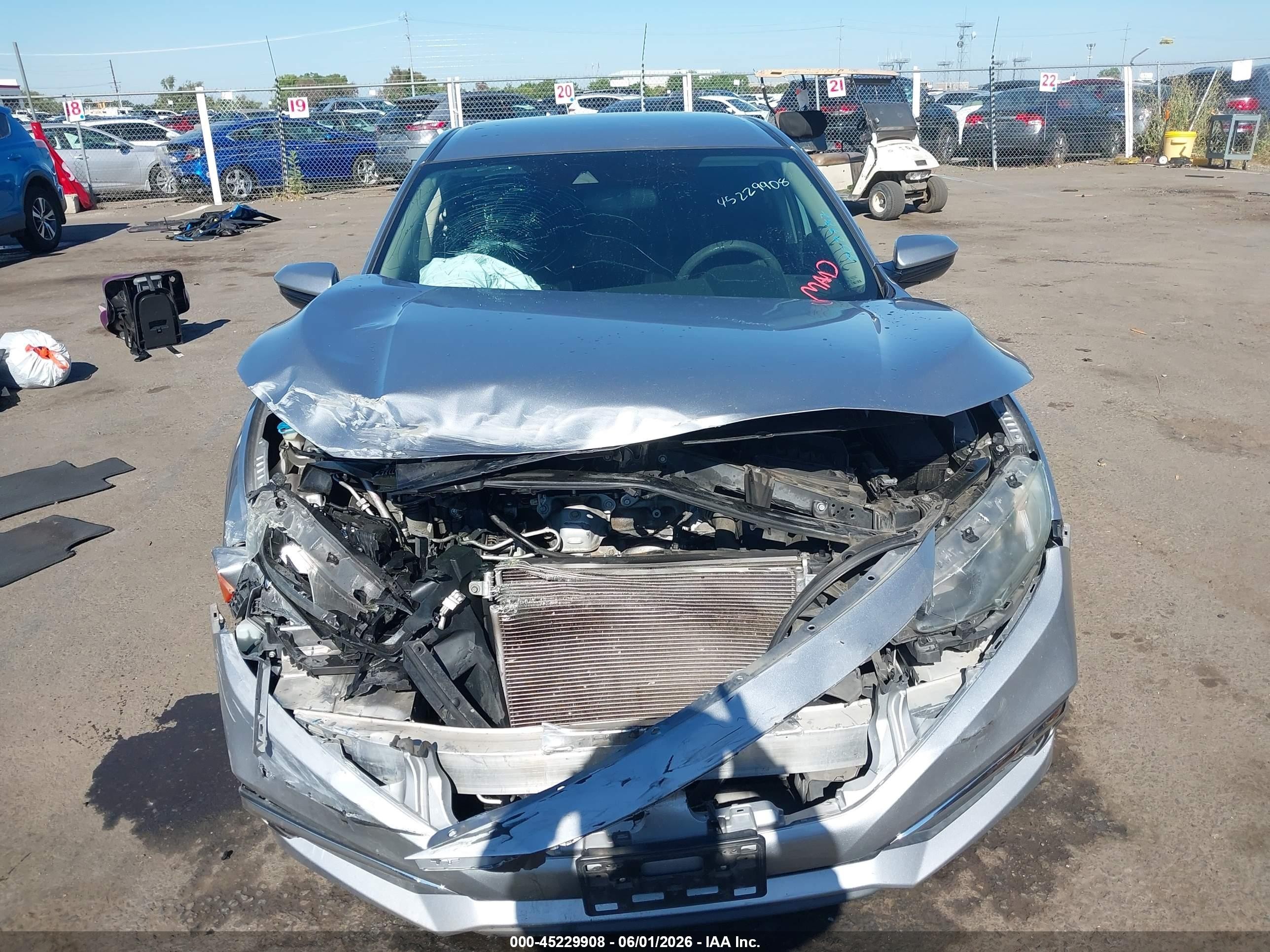 2019 Honda Civic Lx Silver vin: 19XFC2F67KE202787