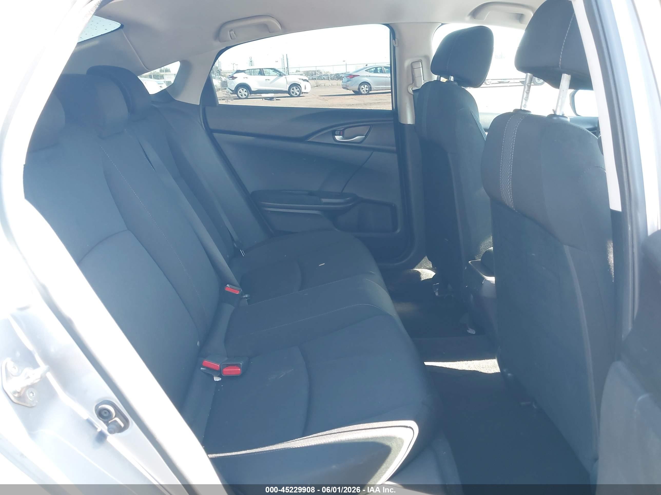 2019 Honda Civic Lx Silver vin: 19XFC2F67KE202787