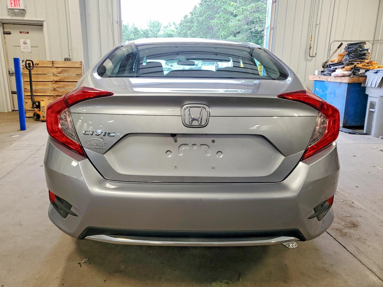 2020 Honda Civic Lx Серебряный vin: 19XFC2F67LE026972