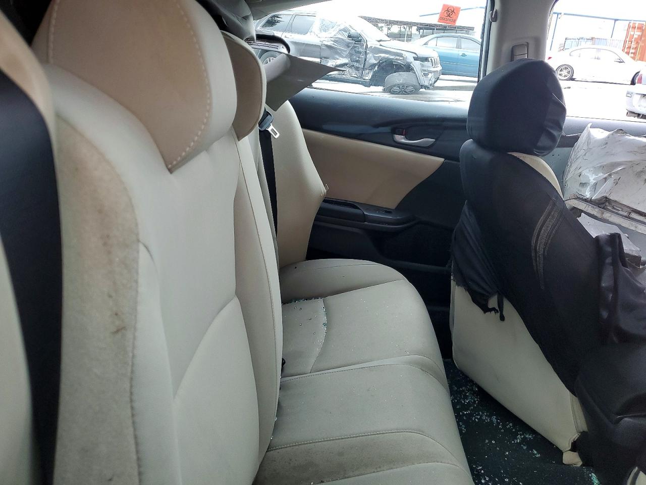 2020 Honda Civic Lx Белый vin: 19XFC2F68LE011641