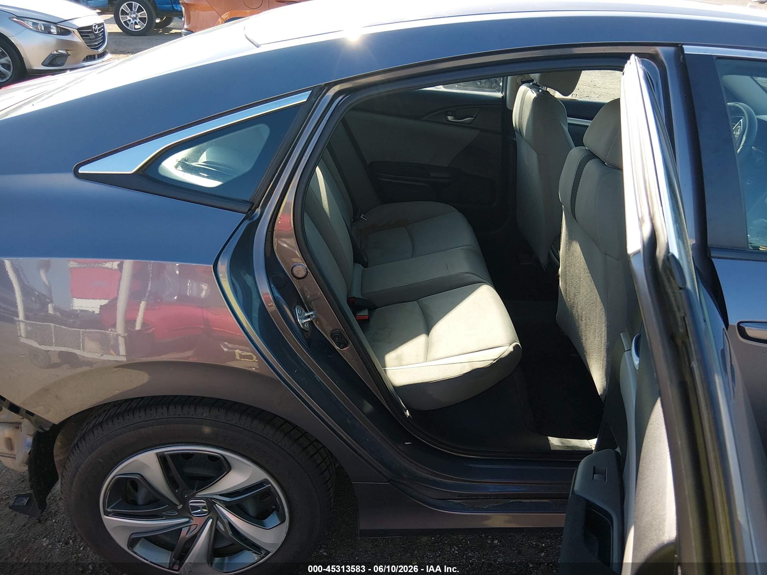 2020 Honda Civic Lx Gray vin: 19XFC2F6XLE027307