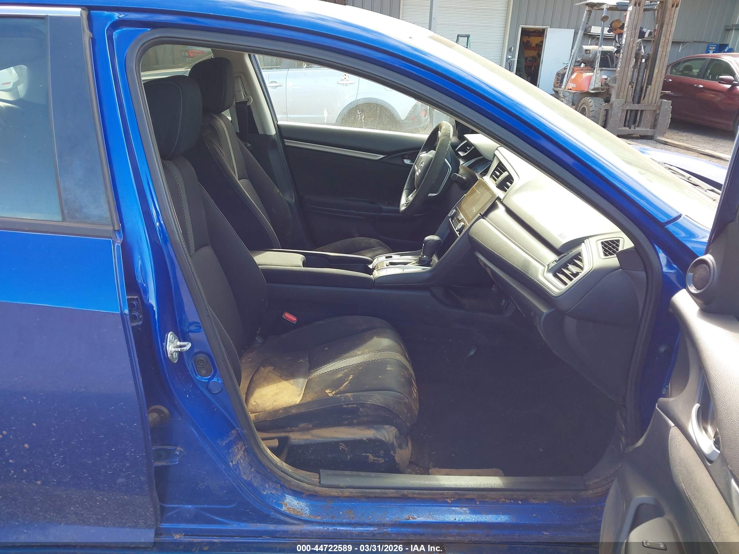 2018 Honda Civic Ex Синий vin: 19XFC2F70JE023076