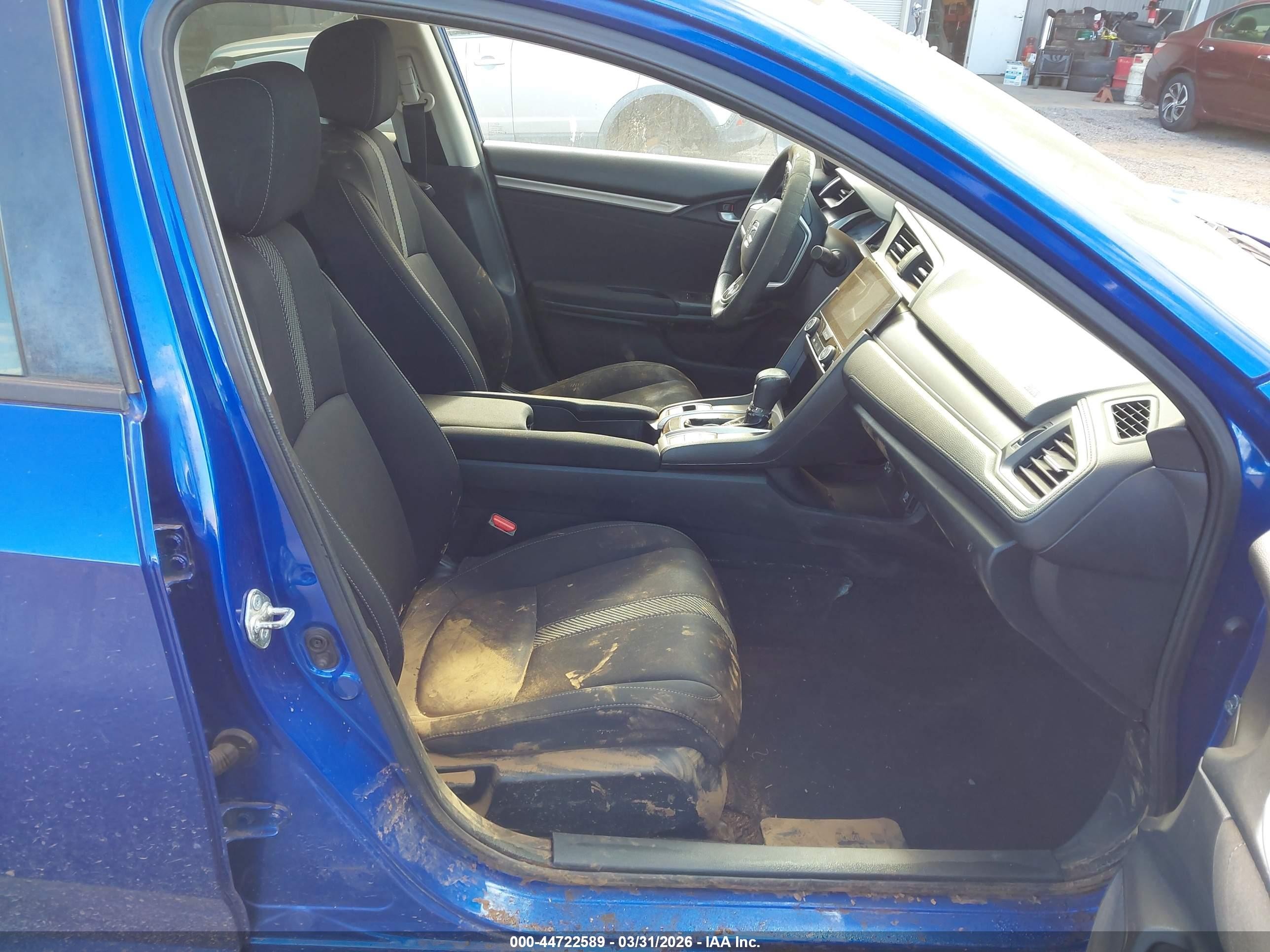 2018 Honda Civic Ex Синий vin: 19XFC2F70JE023076
