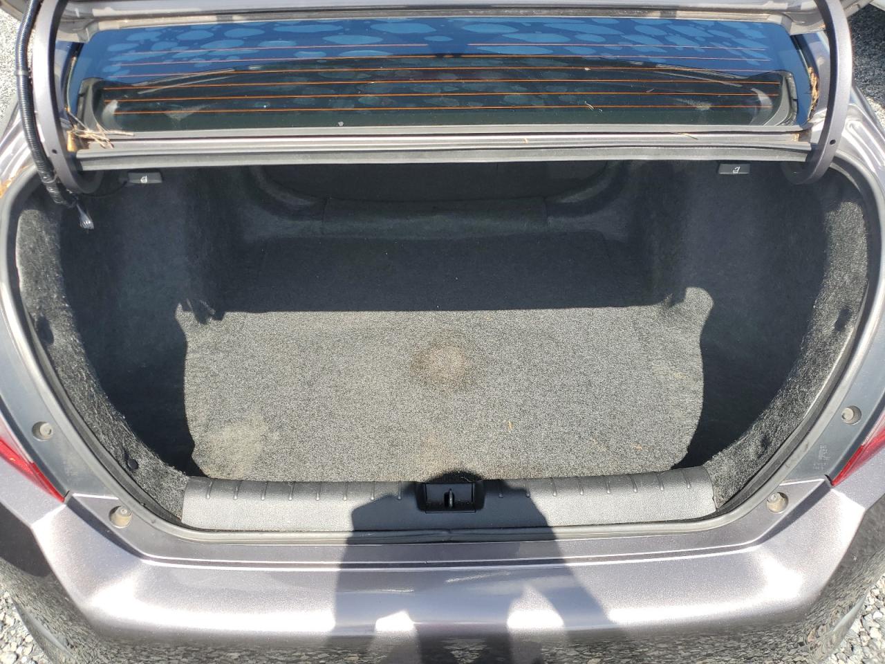 2018 Honda Civic Ex Gray vin: 19XFC2F70JE034126 Damage: Trunk/Cargo Mat, Stained, Permanent