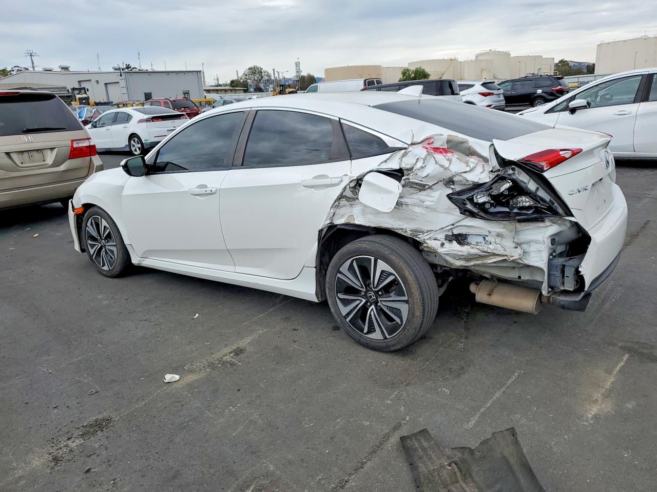 2018 Honda Civic Ex White vin: 19XFC2F70JE206929