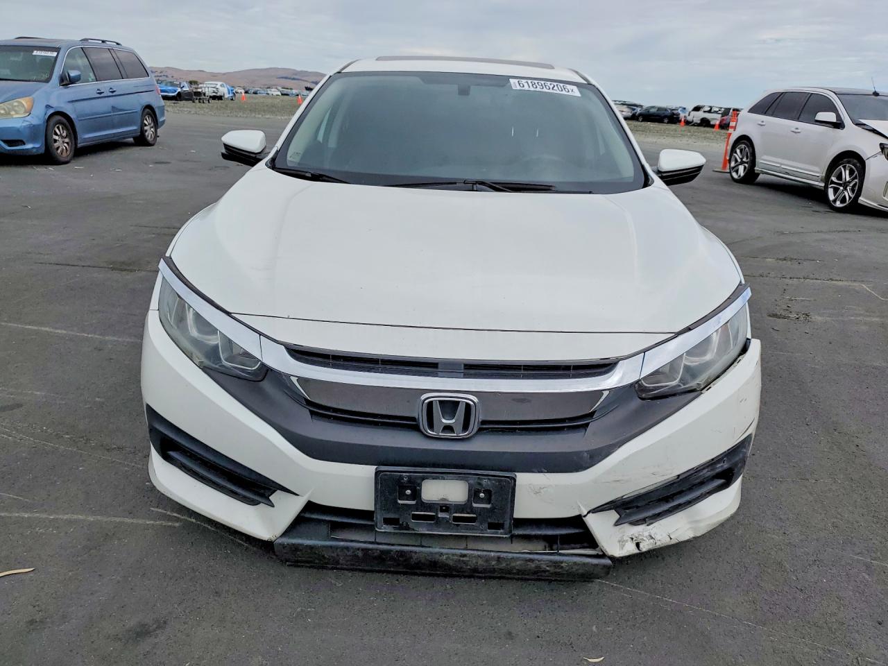 2018 Honda Civic Ex White vin: 19XFC2F70JE206929