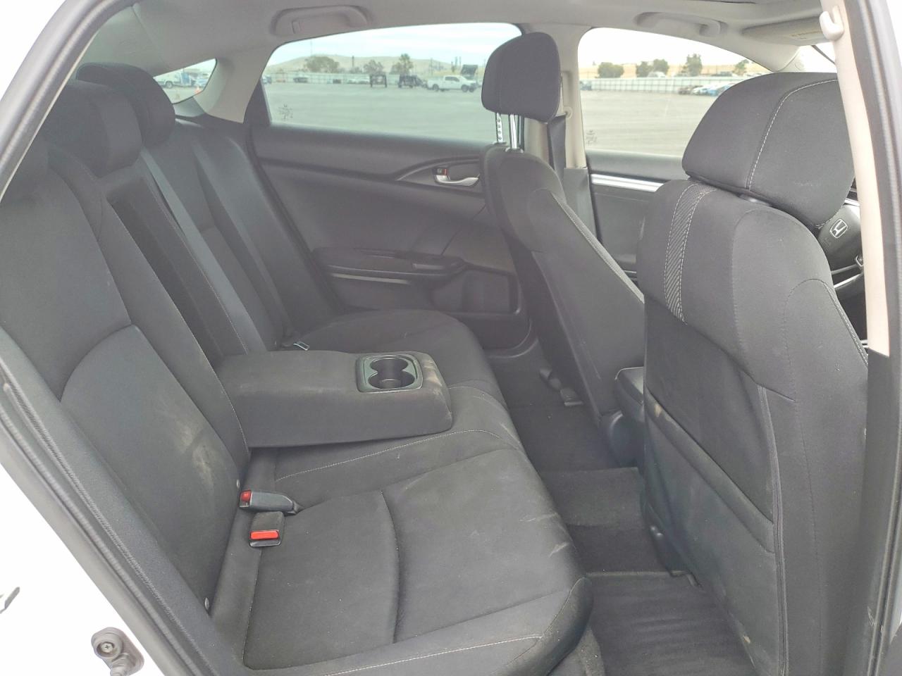 2018 Honda Civic Ex White vin: 19XFC2F70JE206929