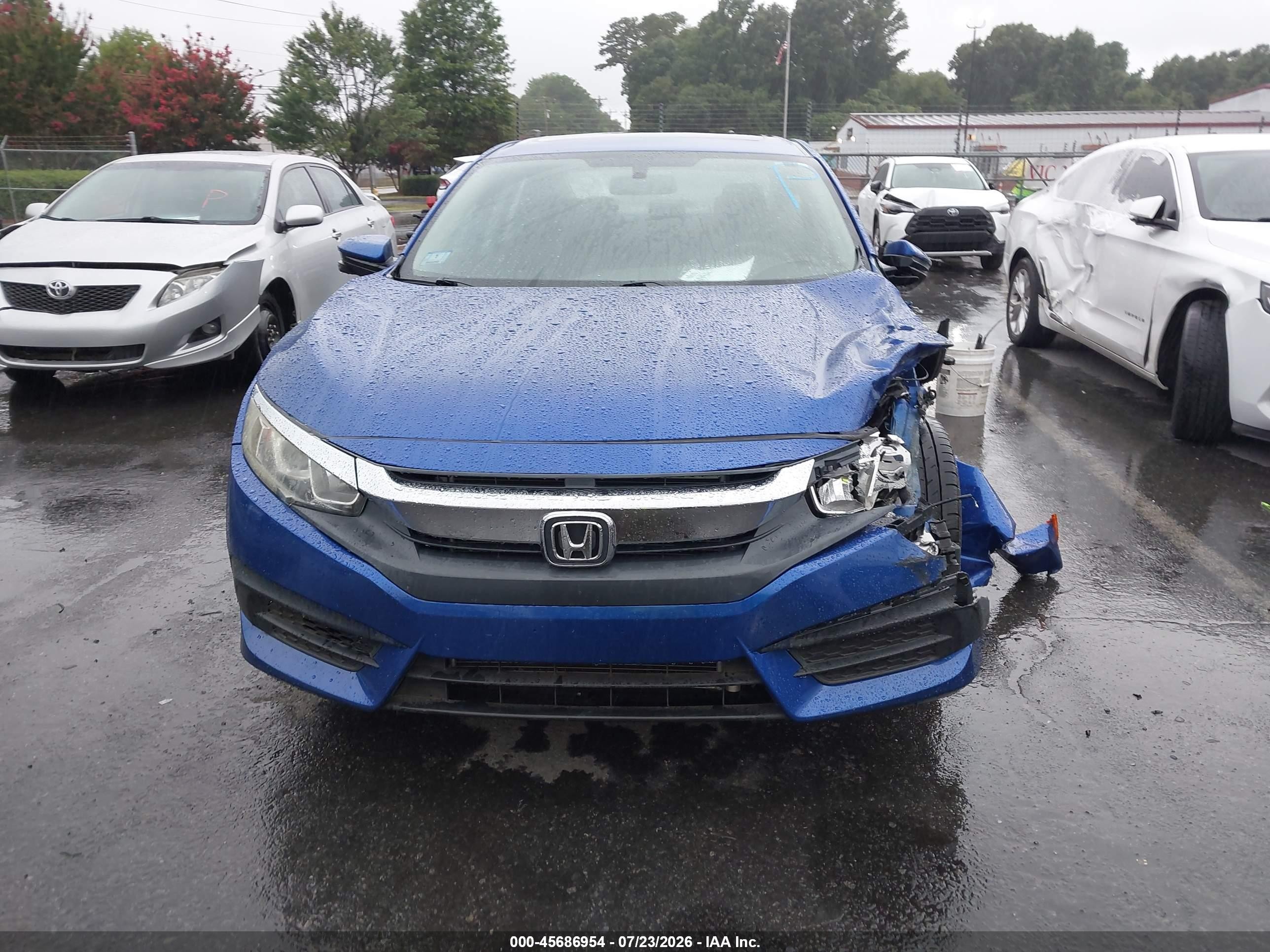 2017 Honda Civic Ex Синий vin: 19XFC2F71HE217559
